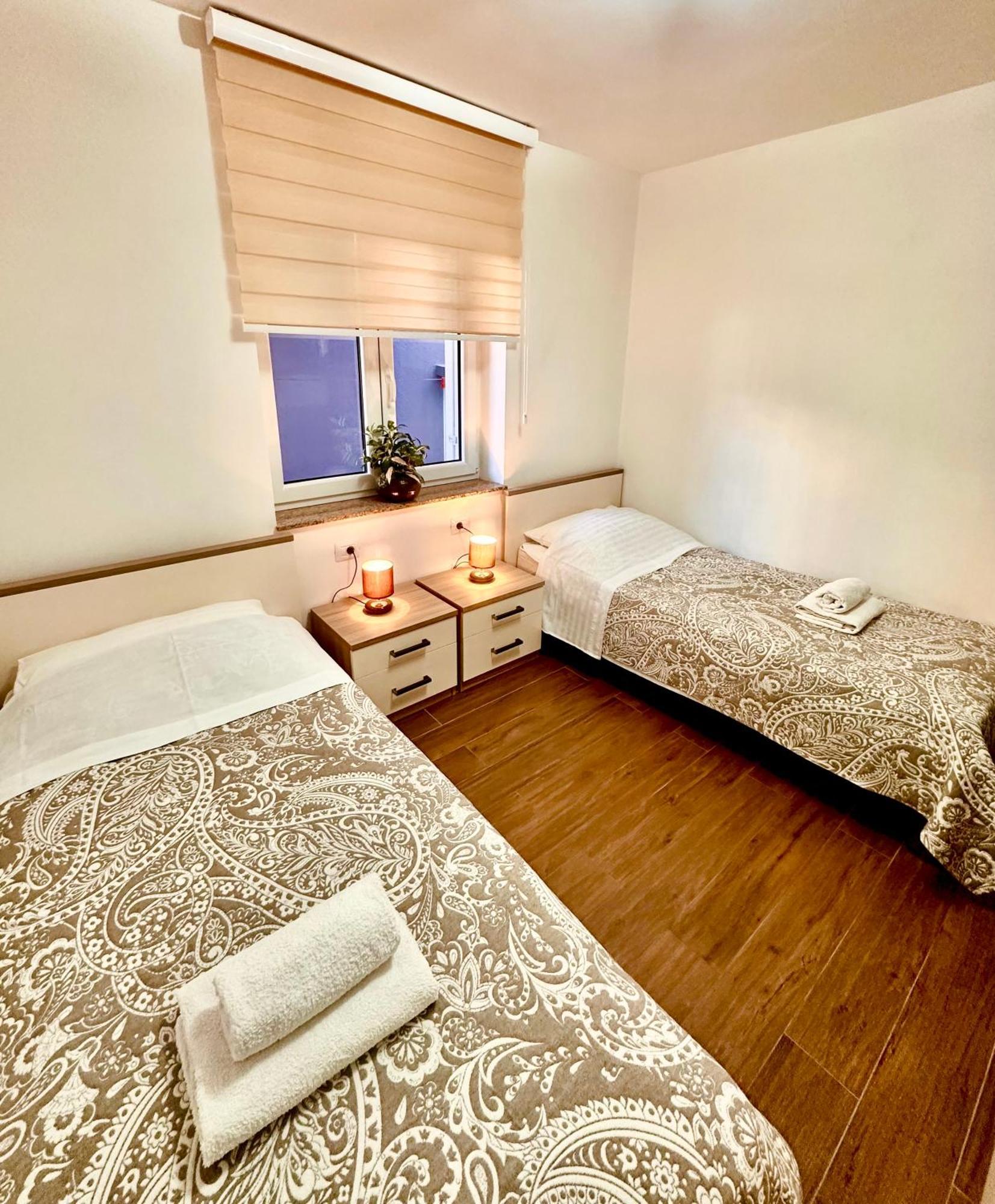 Apartments Maslina & Pinija Crikvenica Luaran gambar